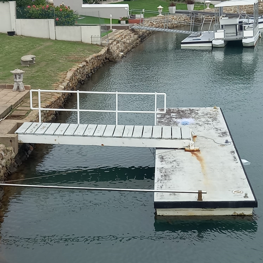 7 Bedroom Property for Sale in Royal Alfred Marina Eastern Cape